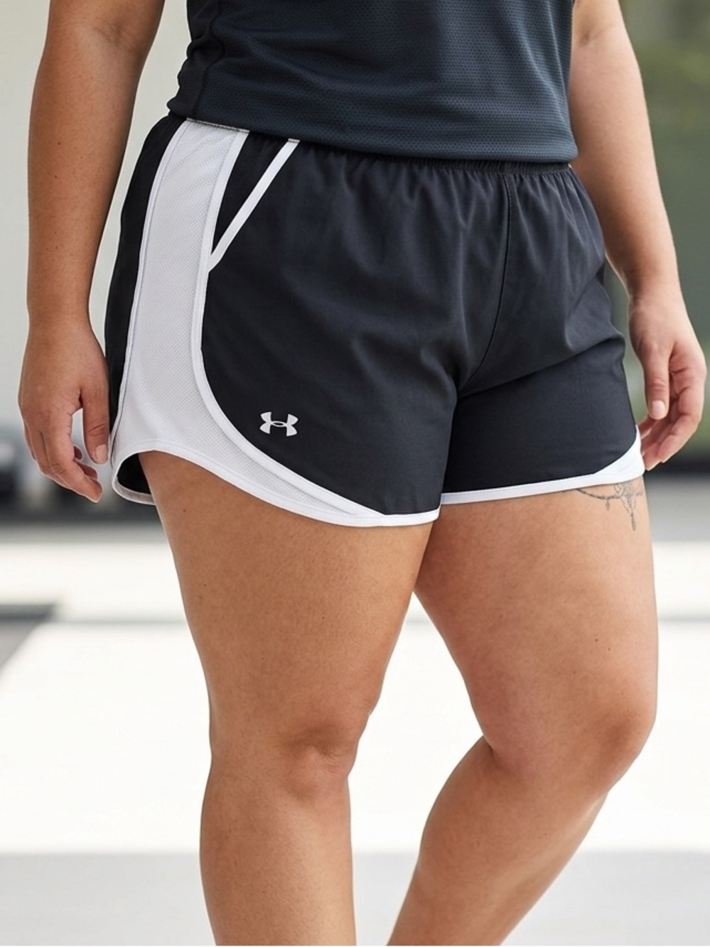 Under Armour Women’s Size 2X Running Shorts Lined Black Oversized